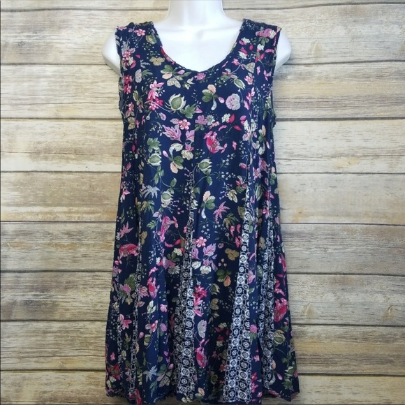 Hem and Thread Stitch Fix Open Back Floral Dress - Picture 4 of 6